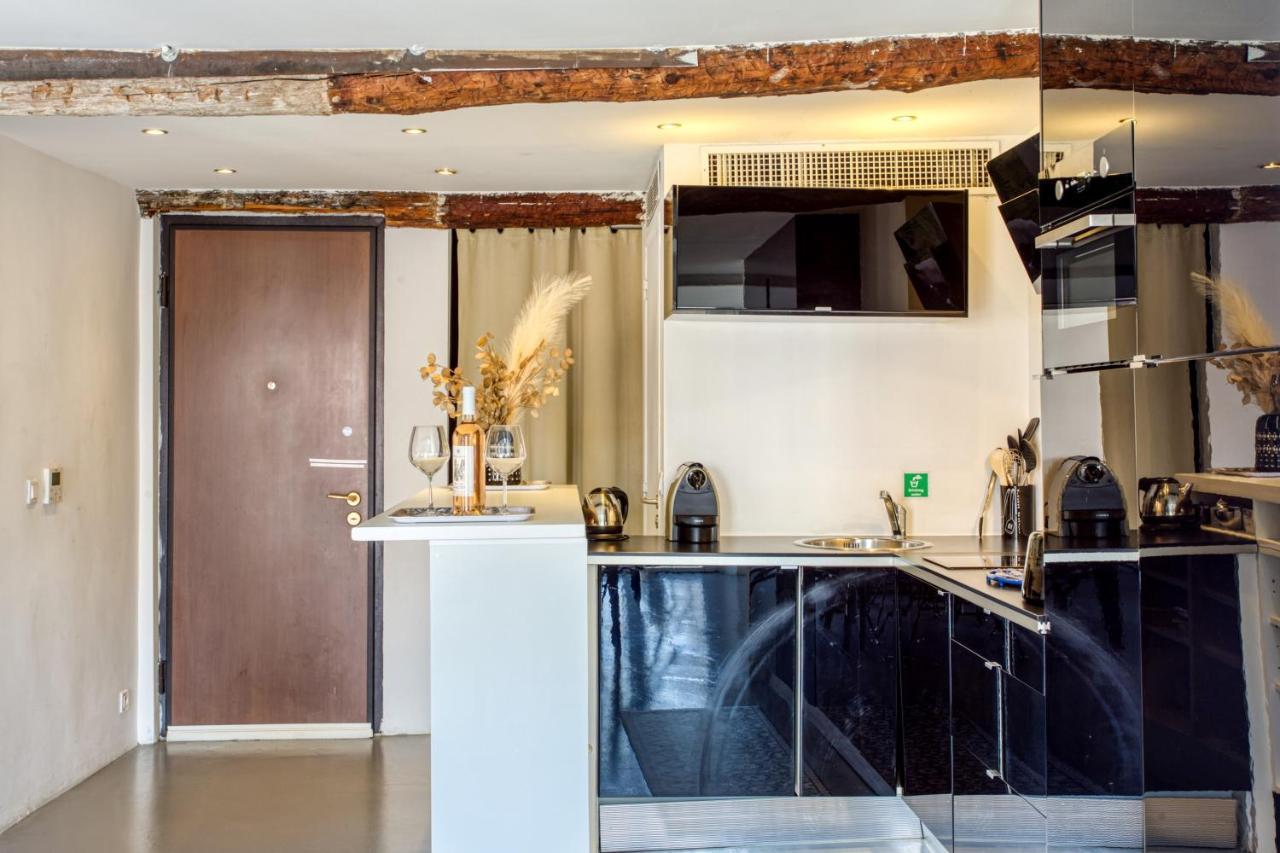 Ross 5- F2, Lumineux, Balcon, Loft, Clim, Vieux-Νίκαια Εξωτερικό φωτογραφία